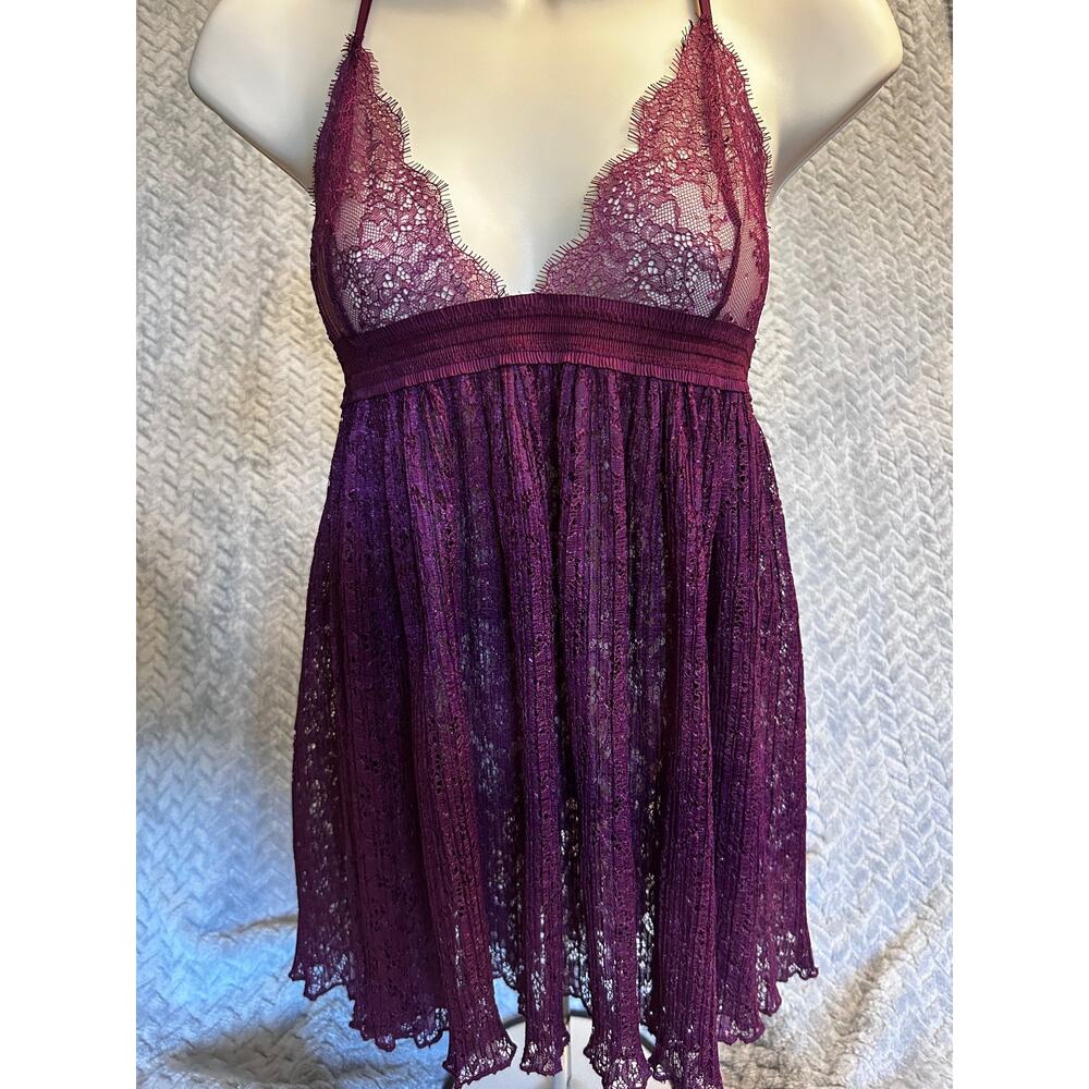 Victorias Secret Lace Sheer Lingerie Racerback Baby Doll Eggplant Medium Sexy